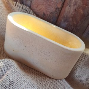 Vaso oval de concreto amarelo